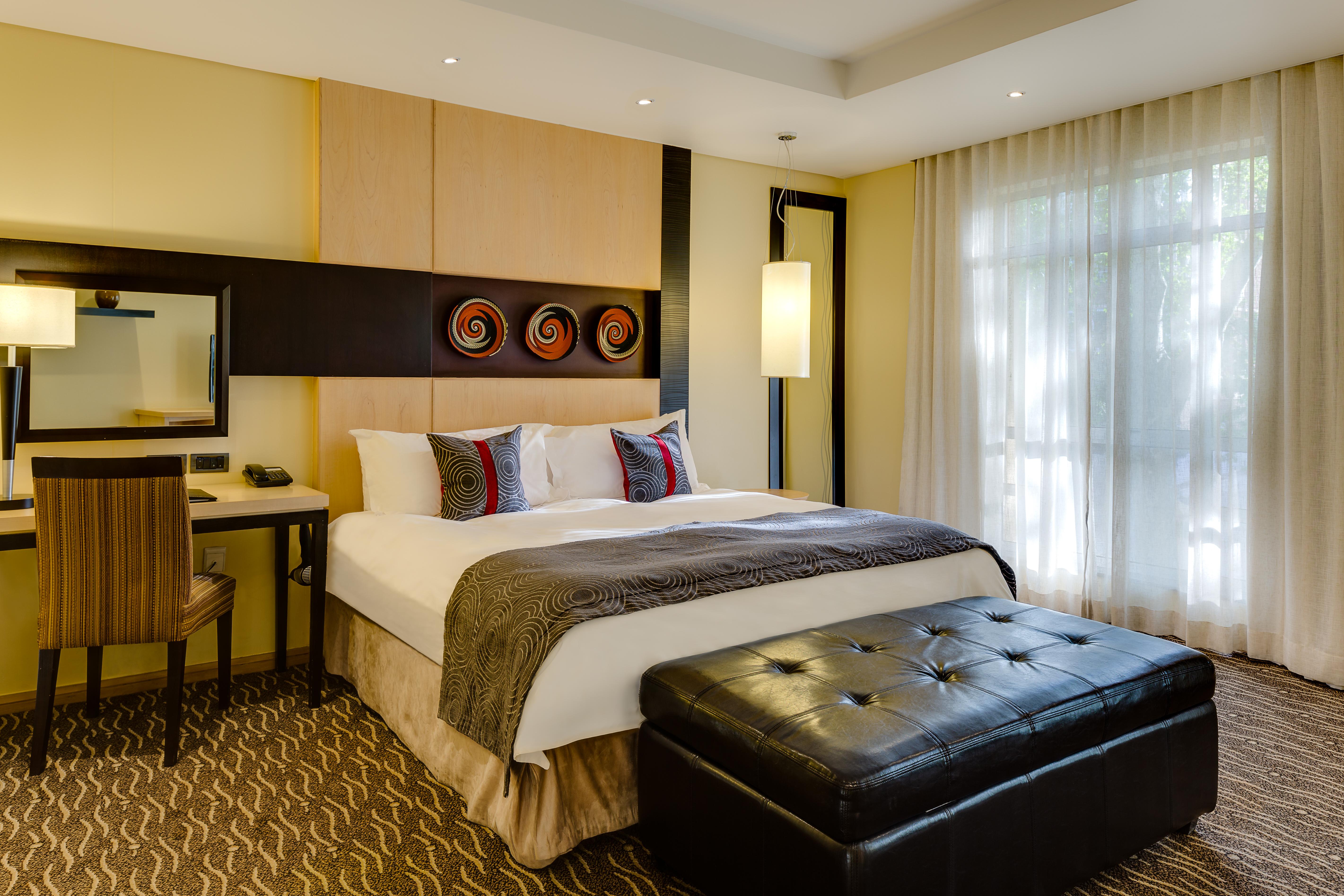 Protea Hotel By Marriott Johannesburg Wanderers Bagian luar foto