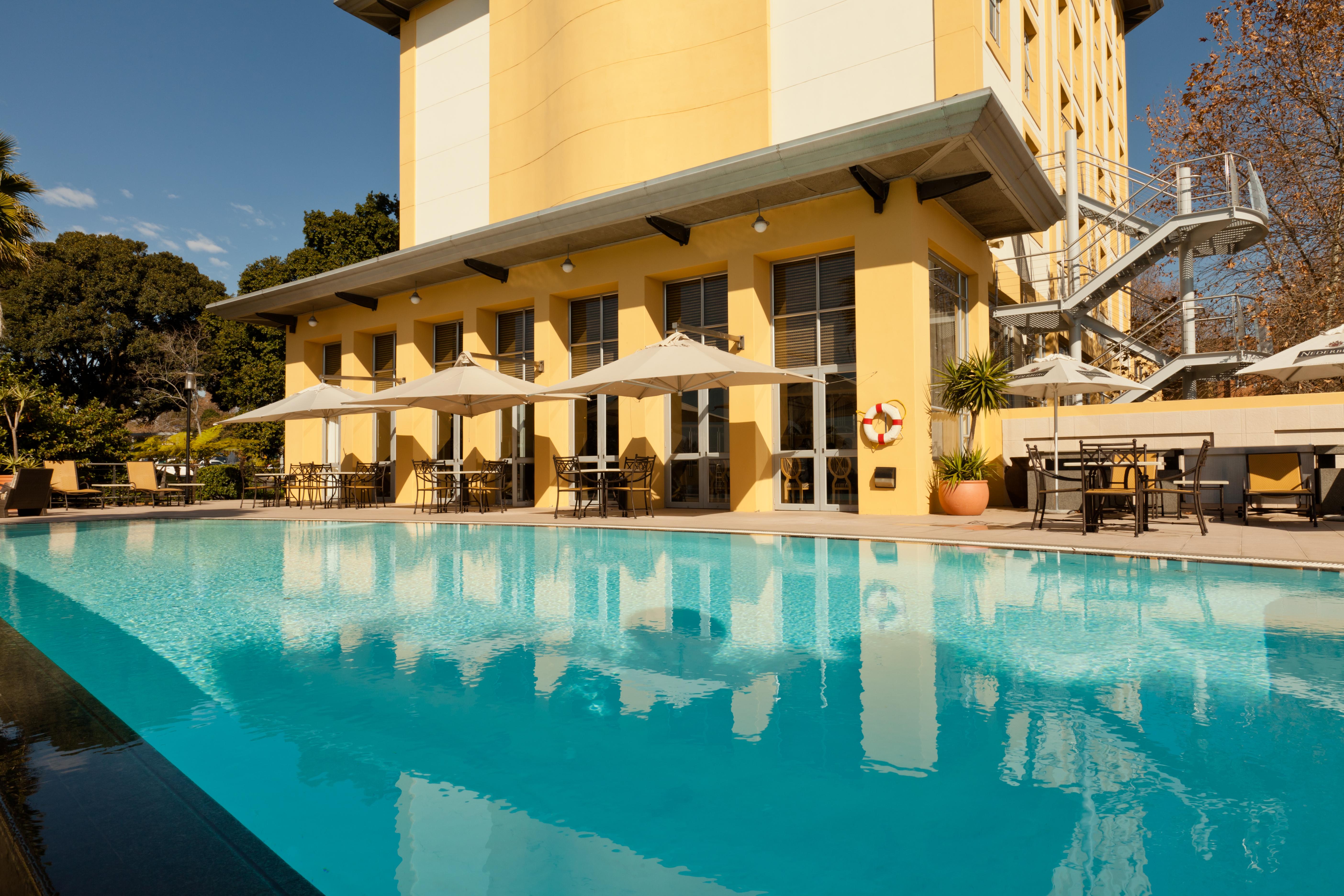 Protea Hotel By Marriott Johannesburg Wanderers Bagian luar foto