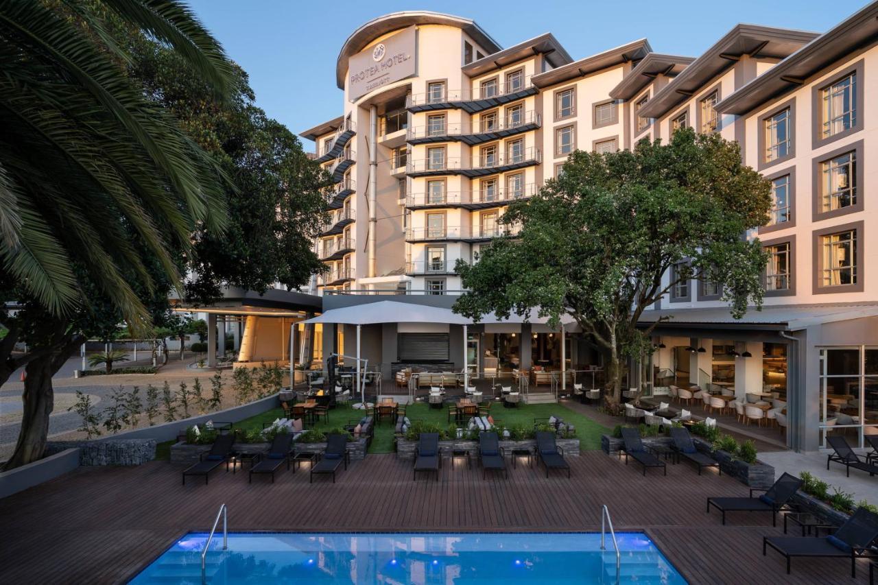 Protea Hotel By Marriott Johannesburg Wanderers Bagian luar foto